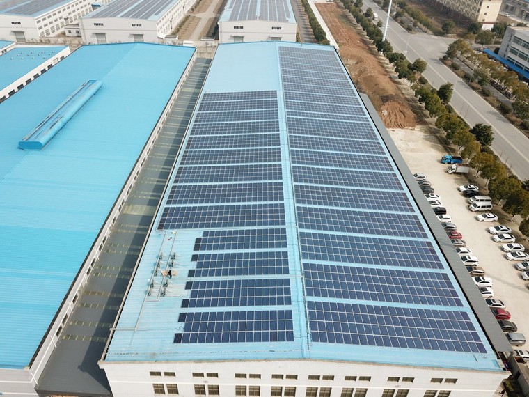 太陽能板的工作原理是怎樣的，太陽能發(fā)電板是什么原理