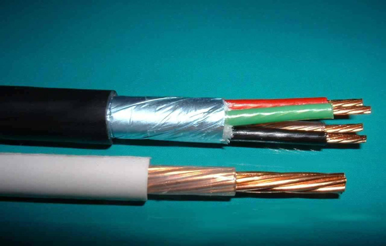 光伏電纜哪些項(xiàng)目用，光伏板與光伏板電纜怎么連接