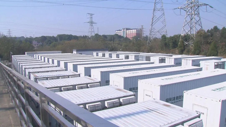 儲能板塊與電池板塊區(qū)別，工廠電池儲能電站優(yōu)缺點