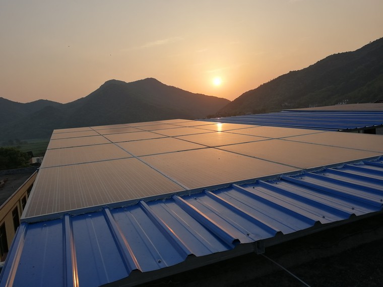 光伏發(fā)電有多少太陽光可利用?地球一天接收的太陽光有多少？